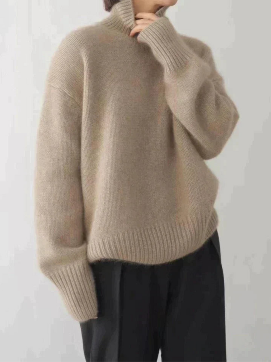 Mirla | Rullkragepullover I Koreansk Oversize-Stil - Moderiktigt Stickad Tröja för Höst och Vinter-Eva Jonsson