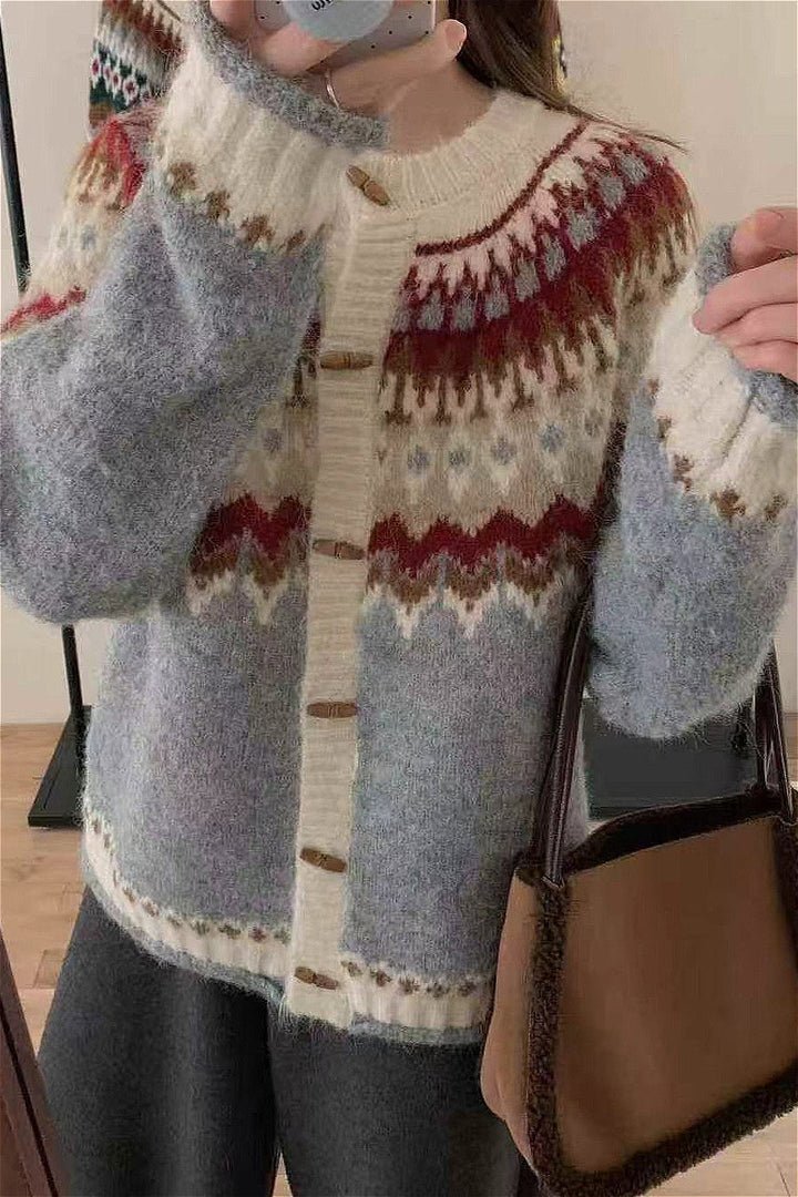 Mirla | Rundhals Fair Isle Jul Hornknapp Stickad Jacka-Eva Jonsson