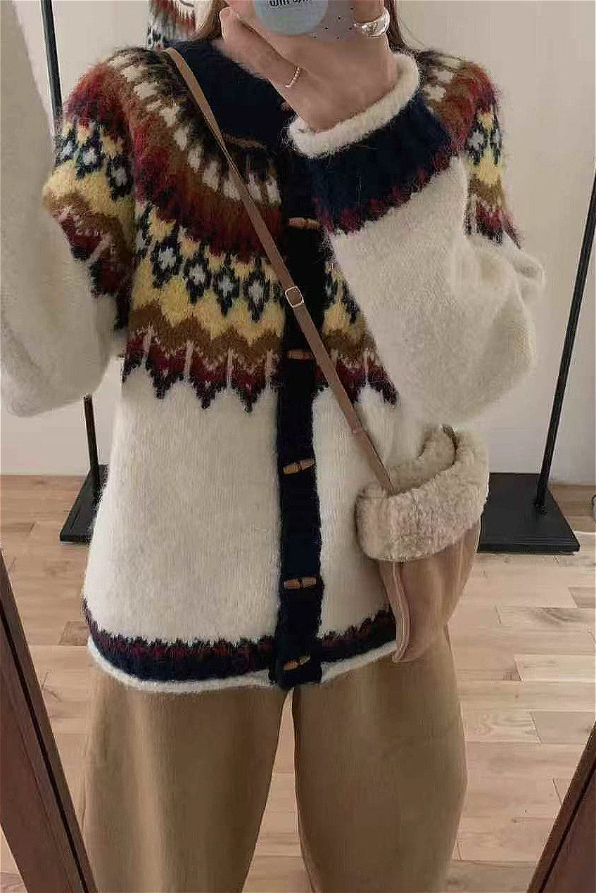 Mirla | Rundhals Fair Isle Jul Hornknapp Stickad Jacka-Eva Jonsson