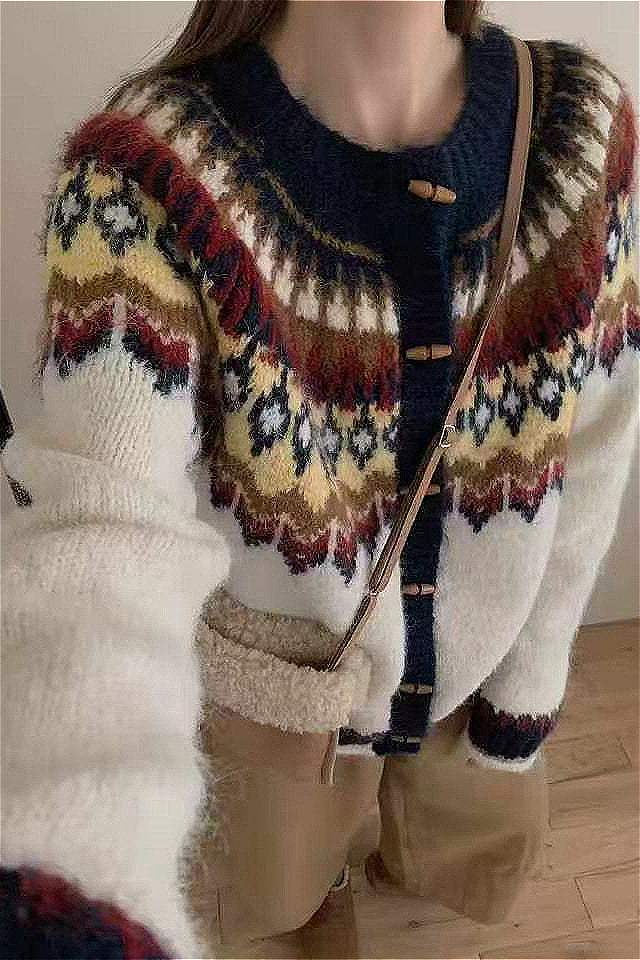 Mirla | Rundhals Fair Isle Jul Hornknapp Stickad Jacka-Eva Jonsson