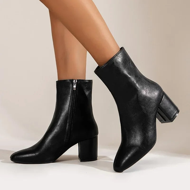 Mirla | Salomé Stylish Ankle Boots with Block Heel-Eva Jonsson