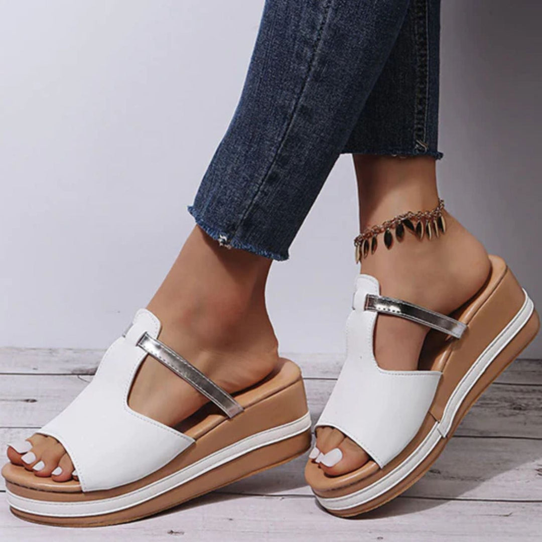 Mirla | Sandaler att glida i med öppen tå Stiliga kilklackssandaler Bekväma dam-Eva Jonsson
