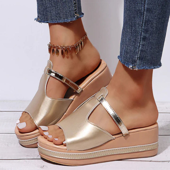 Mirla | Sandaler att glida i med öppen tå Stiliga kilklackssandaler Bekväma dam-Eva Jonsson