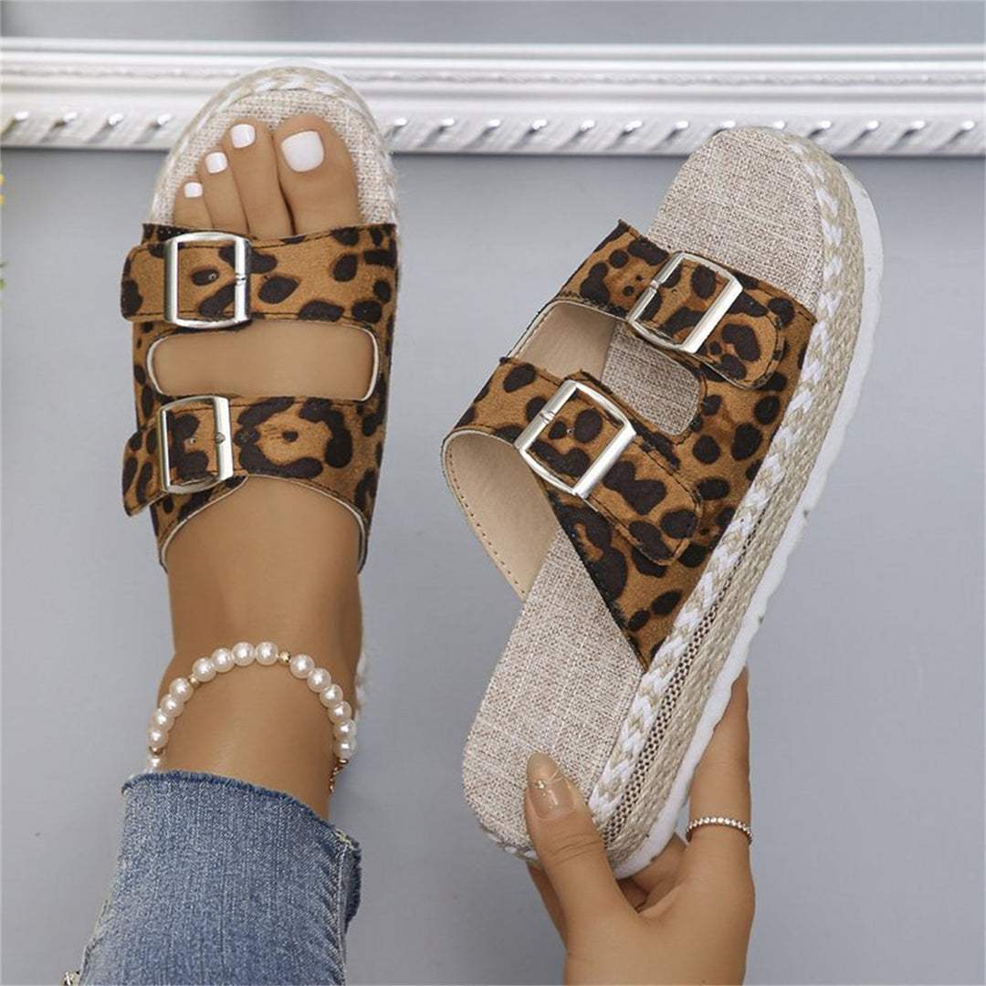 Mirla | Sandaler med dubbelspänne och leopardmönster-Eva Jonsson