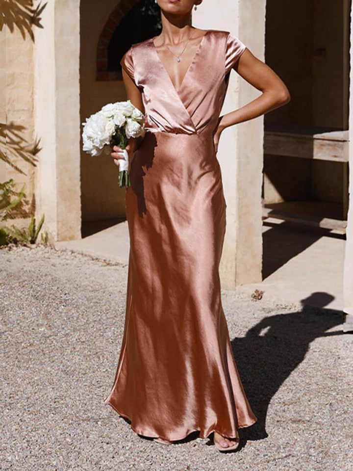 Mirla | Satin-Fishtail-Maxi Klänning med V-ringning för Damer-Eva Jonsson