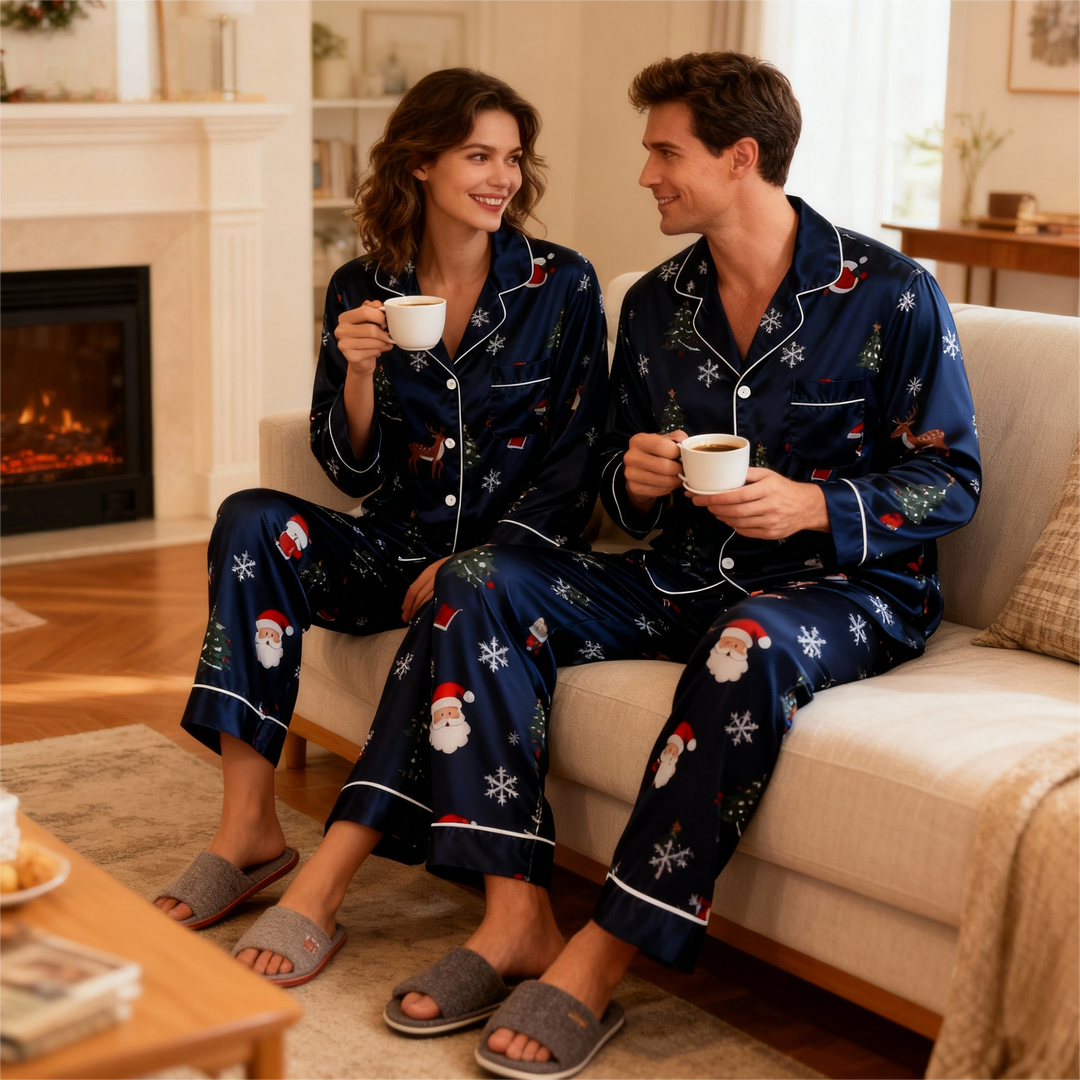 Mirla | Semester Familj Knappt-Ned Marinblå Satin Jul Pyjamaset-Eva Jonsson