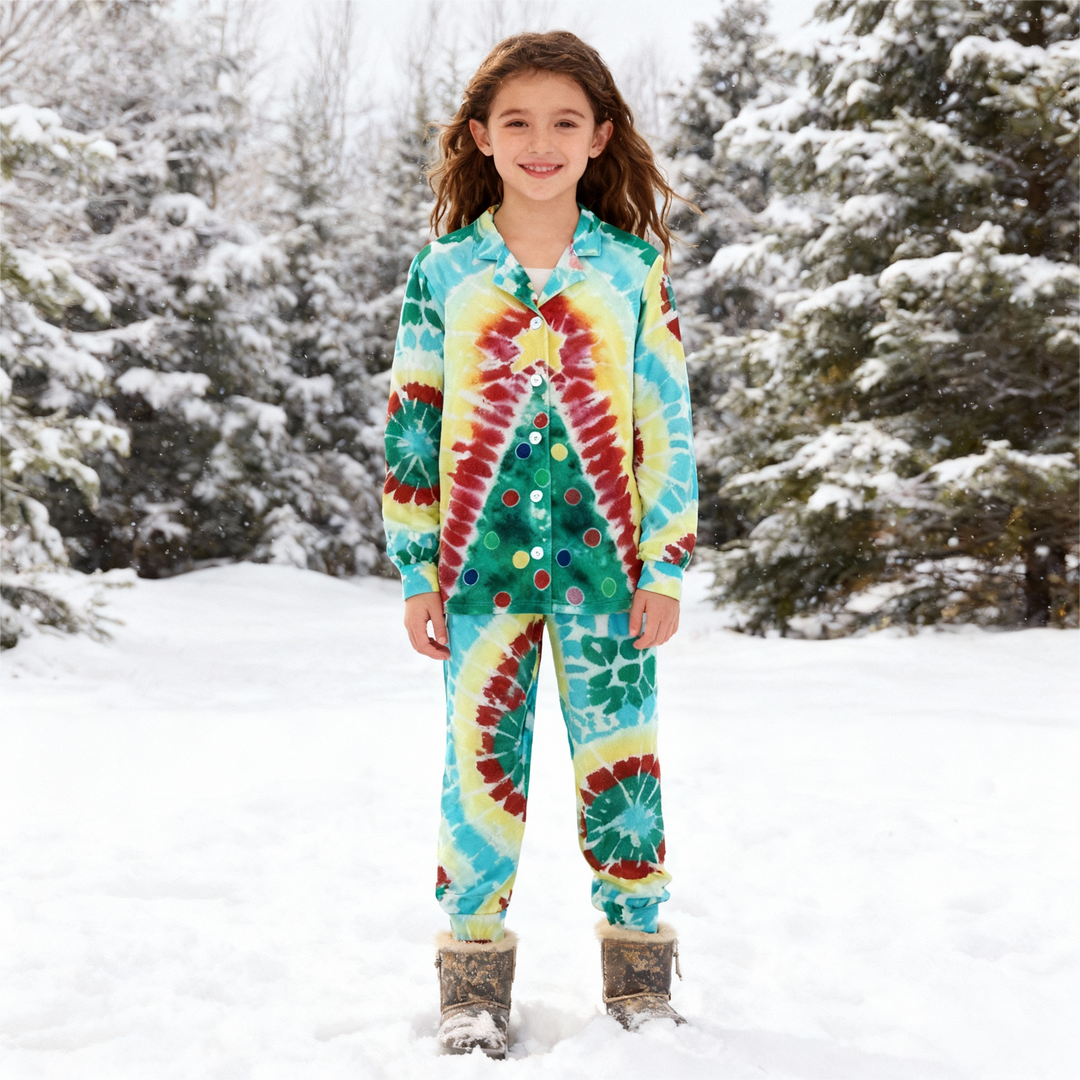 Mirla | Semesterfamilj Knapplås Grön & Gul Batik-Julpyjamas Set-Eva Jonsson