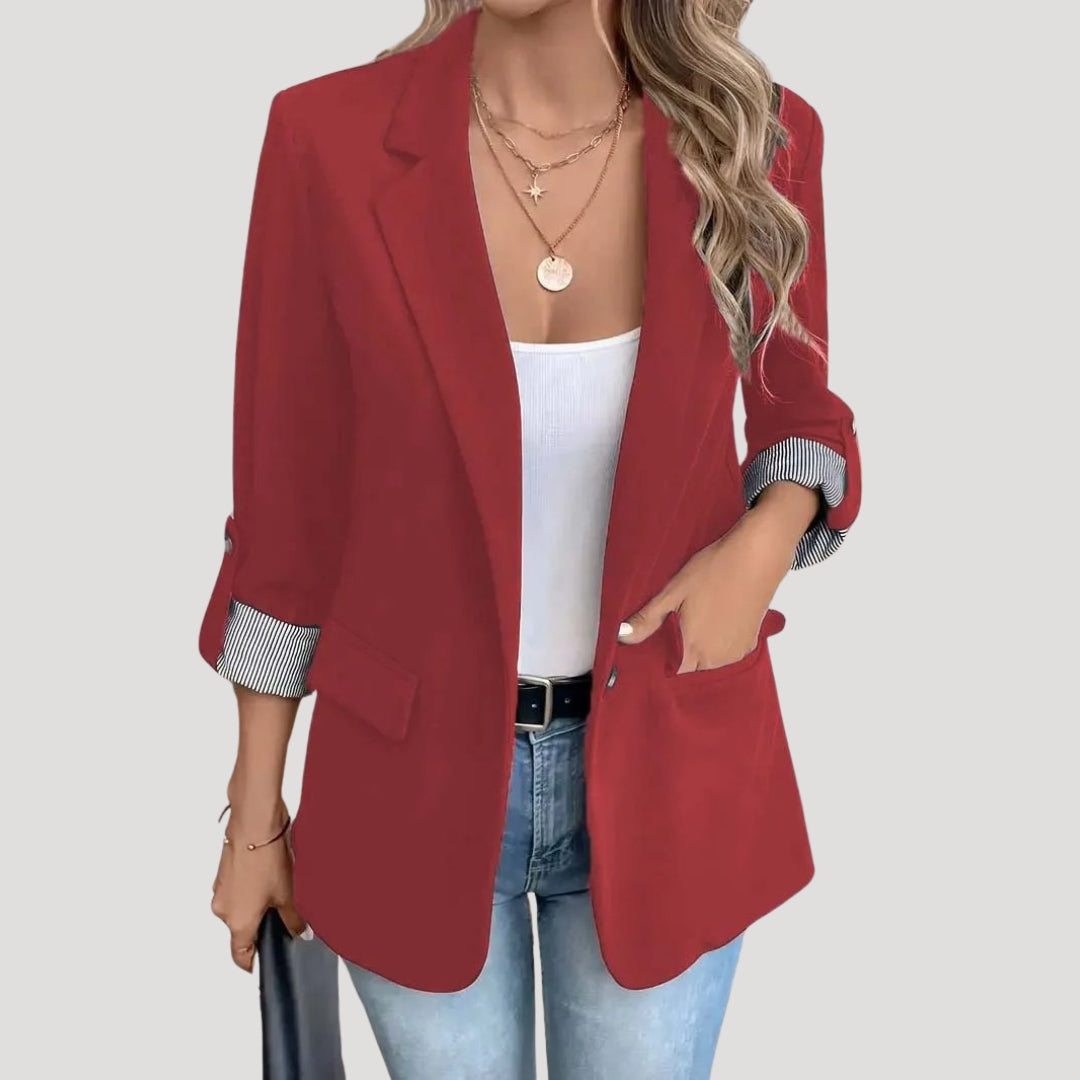 Mirla | Skräddarsydd Blazer – Klassisk Enknappsknappning med Slagärmar-Eva Jonsson