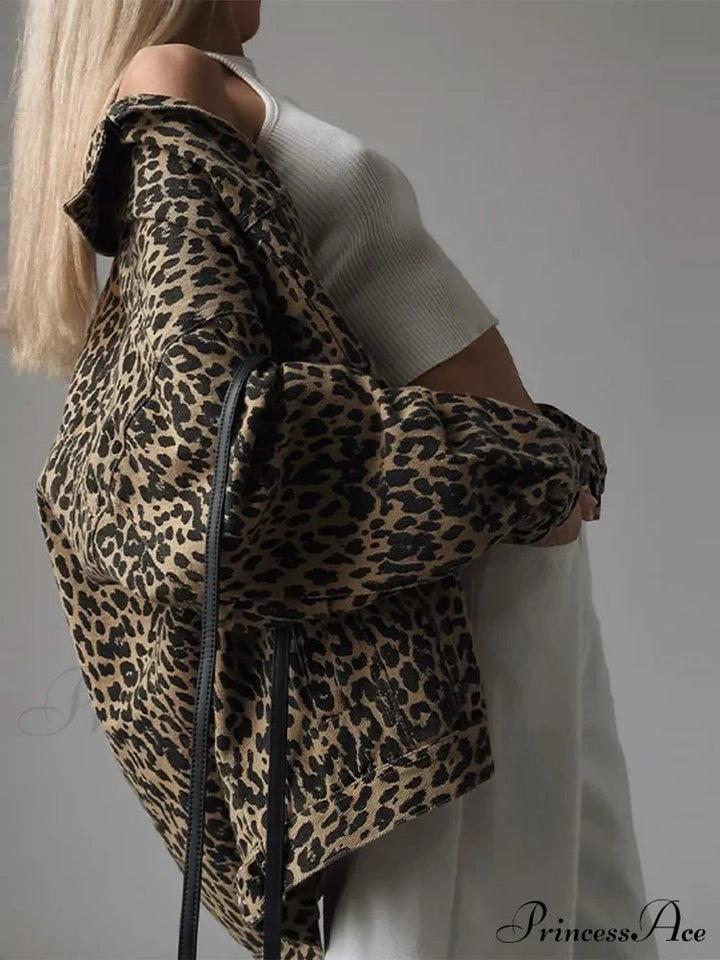 Mirla | Slim Fit Denim Jacka med Leopardbroderi-Eva Jonsson