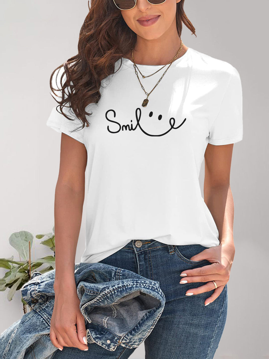 Mirla | Smile Rundhals Kortärmad T-shirt-Eva Jonsson