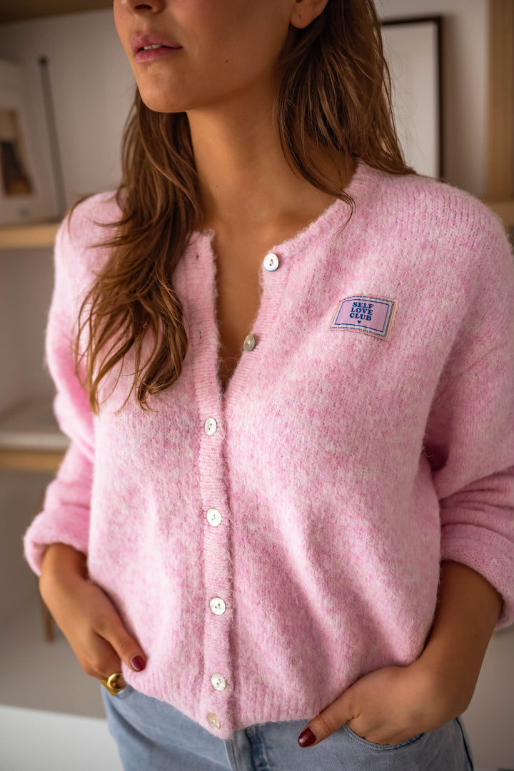 Mirla | Snygg Rosa Quiltad Cardigan för Lager-På-Lager Looks-Eva Jonsson