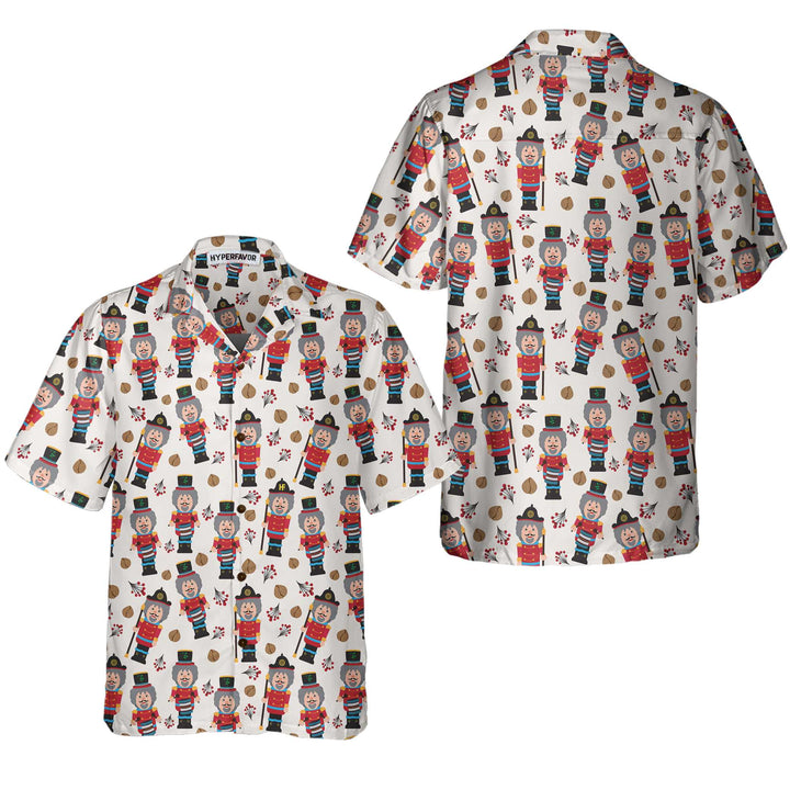 Mirla | Sömlöst Julmönster med Nötknäckare Jul-Hawaiian-T-Shirt-Eva Jonsson