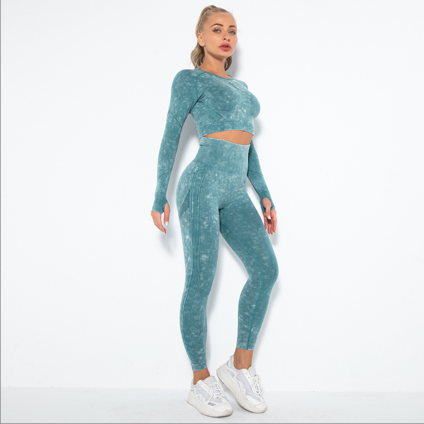 Mirla | Sportigt set med crop top och high waist leggings-Eva Jonsson