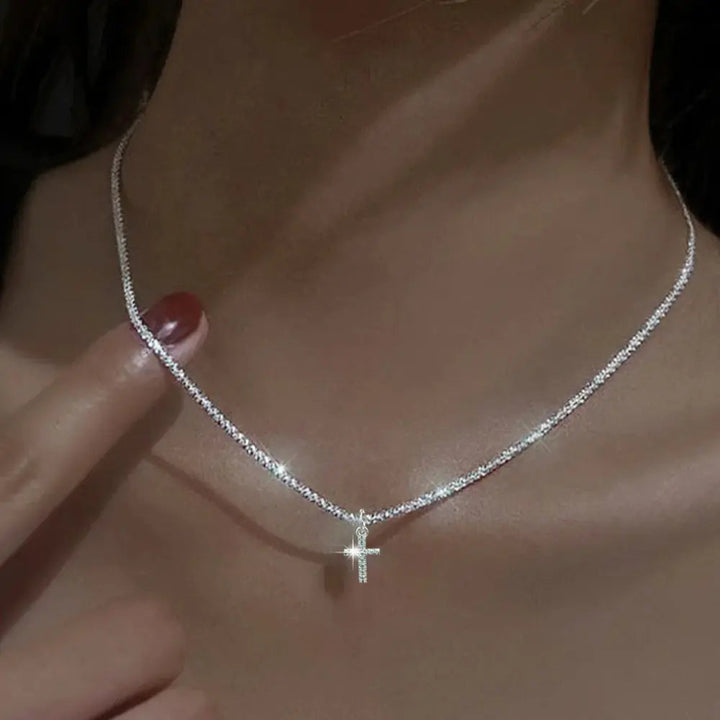 Mirla | Sterling silver kors zirkonia halsband för damer-Eva Jonsson