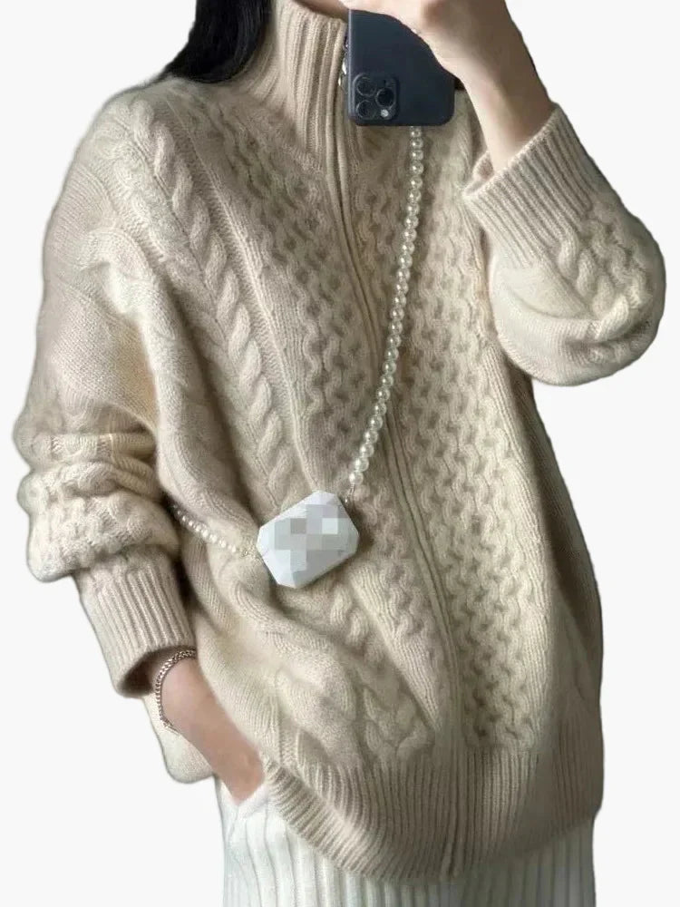 Mirla | Stickad Jacka med Flätmönster, Avslappnad Cardigan, Modernt för Vardag och Fritid-Eva Jonsson