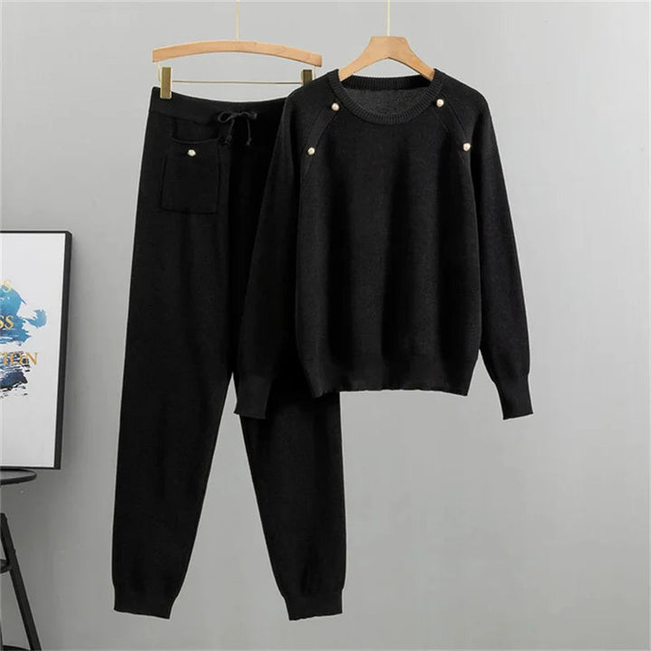 Mirla | Stickad Loungewear Set med Pärldetaljer-Eva Jonsson