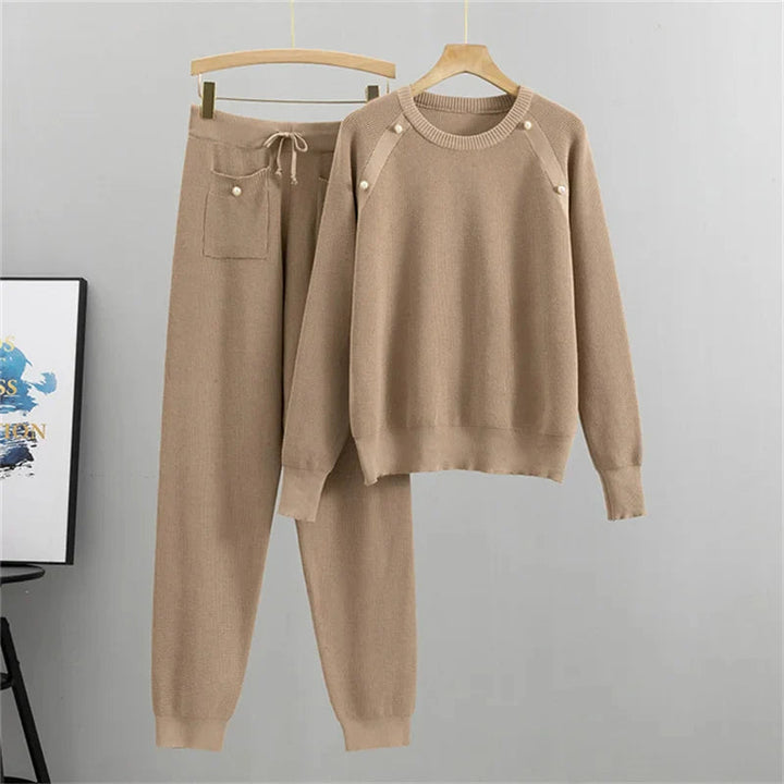 Mirla | Stickad Loungewear Set med Pärldetaljer-Eva Jonsson