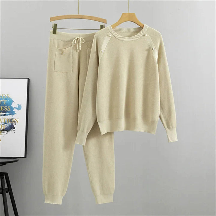 Mirla | Stickad Loungewear Set med Pärldetaljer-Eva Jonsson