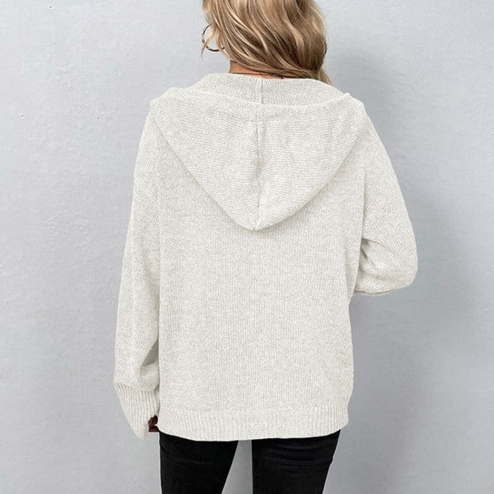 Mirla | Stickad cardigan -Mjuk och varm med huva och knäppning Lätt passform-Eva Jonsson