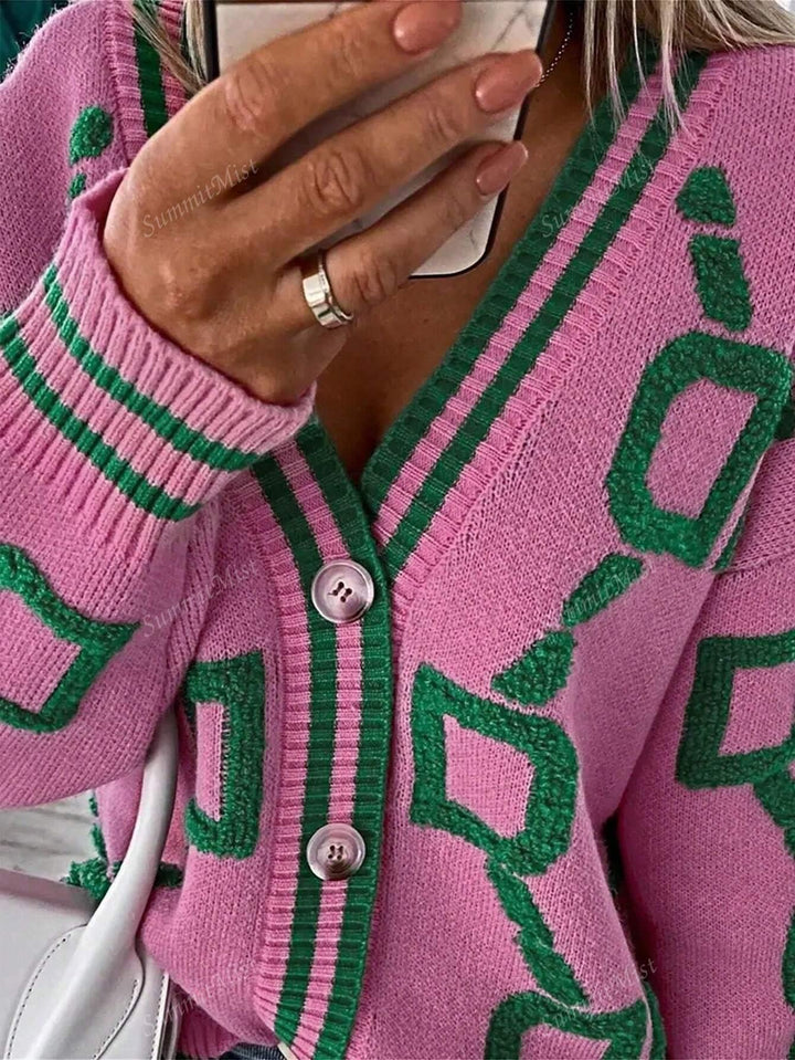 Mirla | Stickad jacka med grafiska tryck för damer-Eva Jonsson