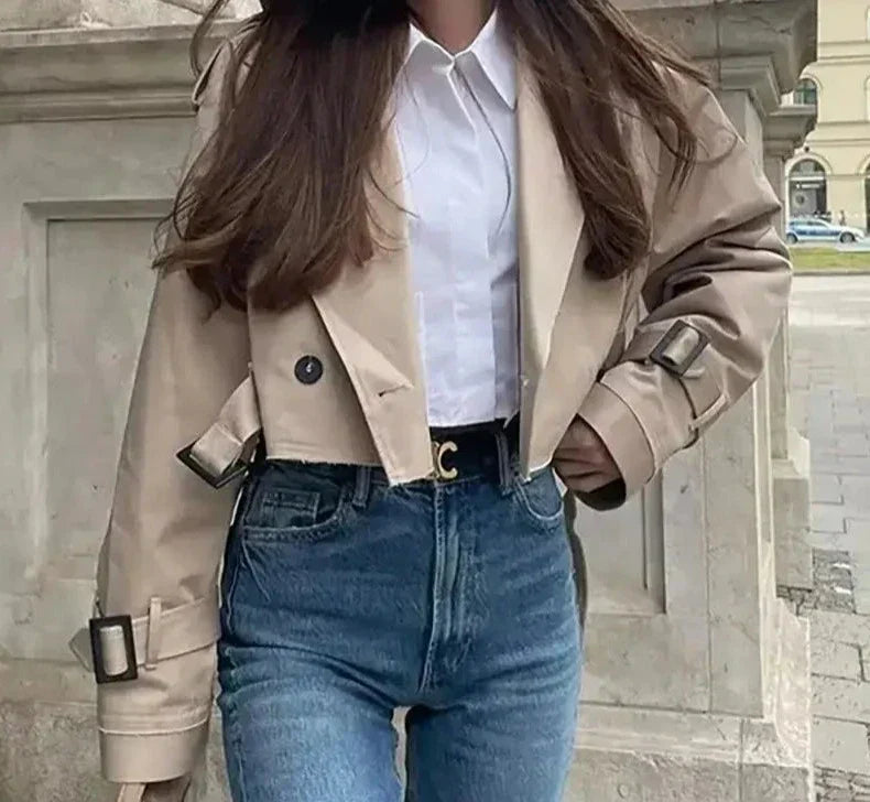 Mirla | Stilig Cropped Trenchcoat-Eva Jonsson