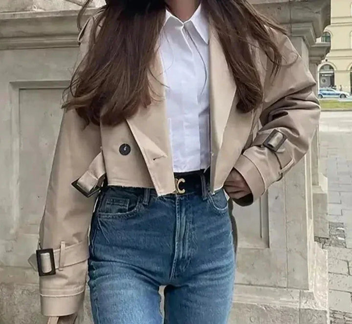 Mirla | Stilig Cropped Trenchcoat-Eva Jonsson