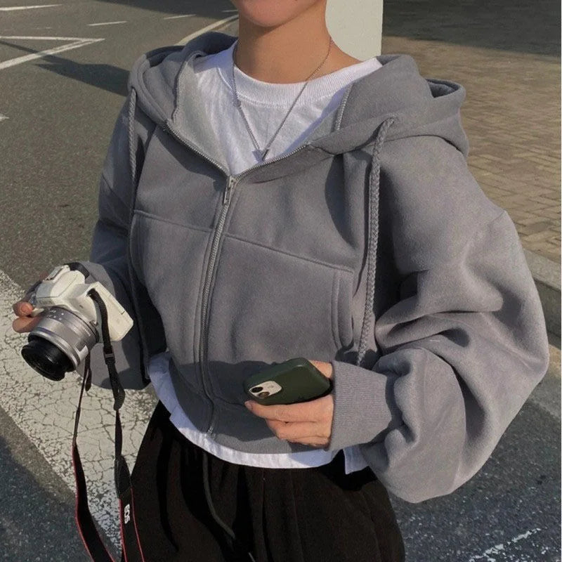 Mirla | Stilig Kort Hoodie-Eva Jonsson