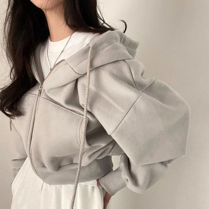 Mirla | Stilig Kort Hoodie-Eva Jonsson