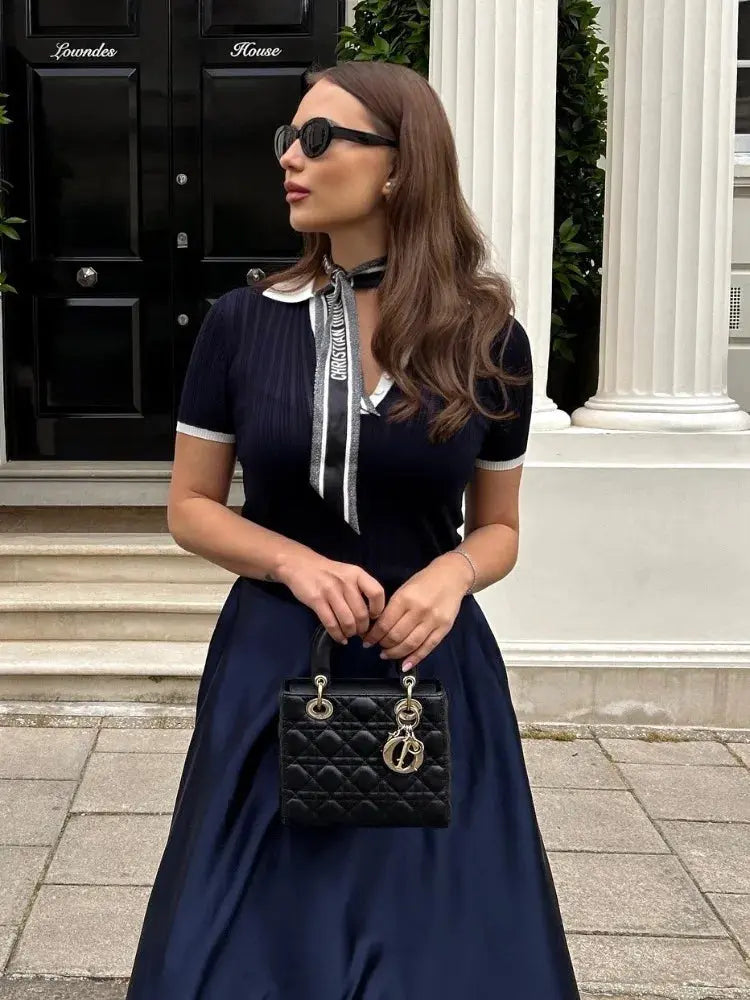 Mirla | Stilig Stickad Poloshirt med Krage i Slim Fit-Eva Jonsson