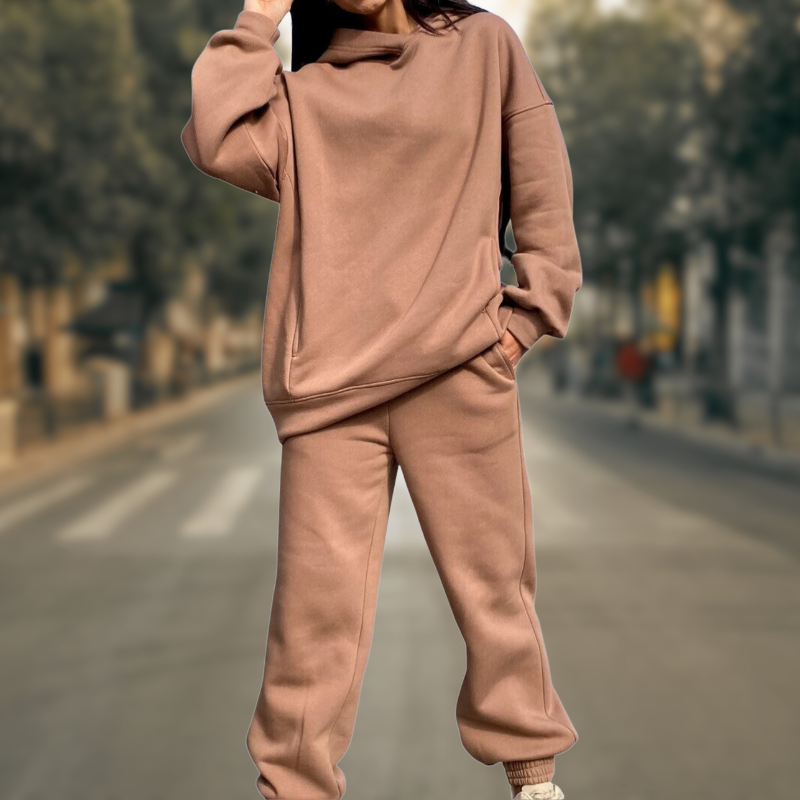 Mirla | Stiliga och Trendiga Hoodie- och Byxdress-Eva Jonsson