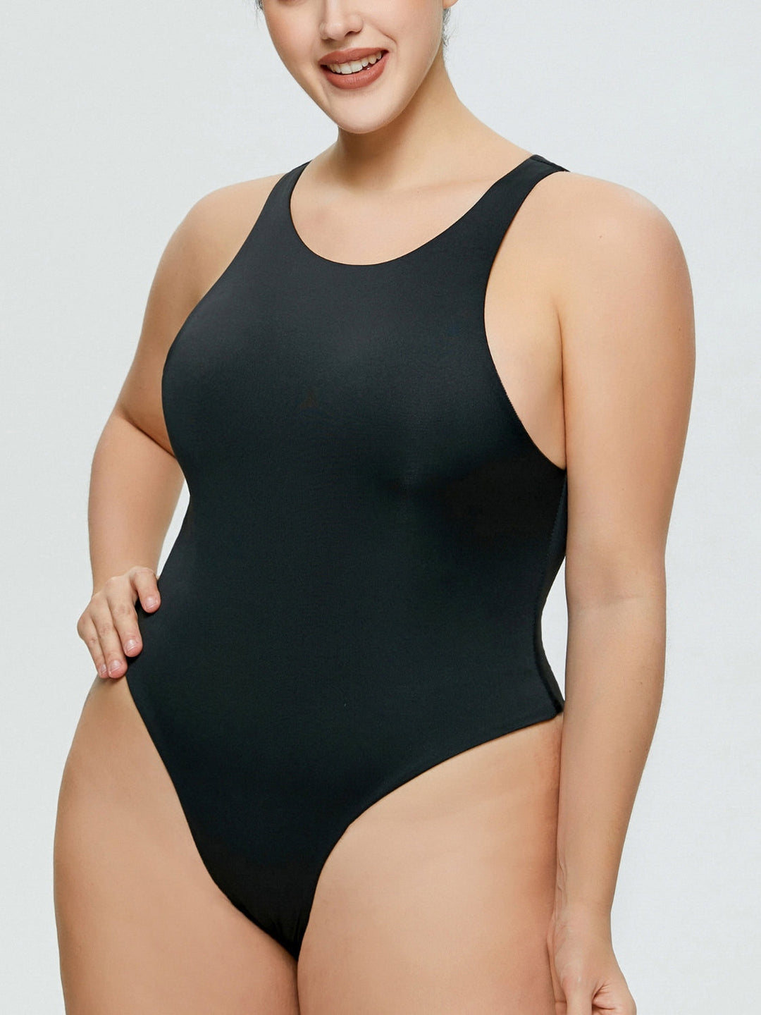 Mirla | Stl. Storlek Rundhalsband Axel Bodysuit-Eva Jonsson
