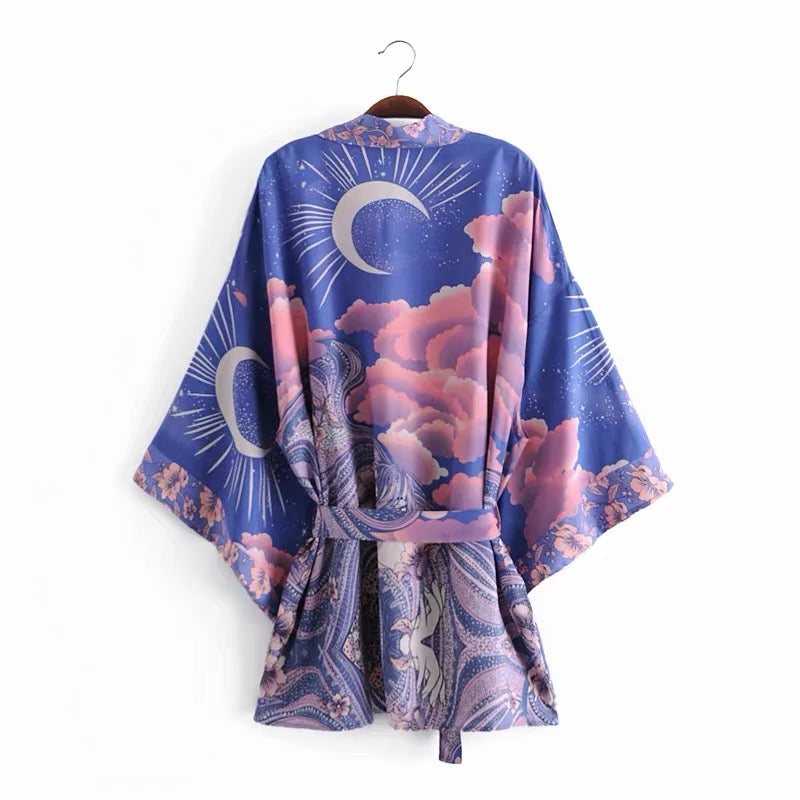 Mirla | Strandkimono med ”Mystic Blue Moon Starrynight”-tryck-Eva Jonsson