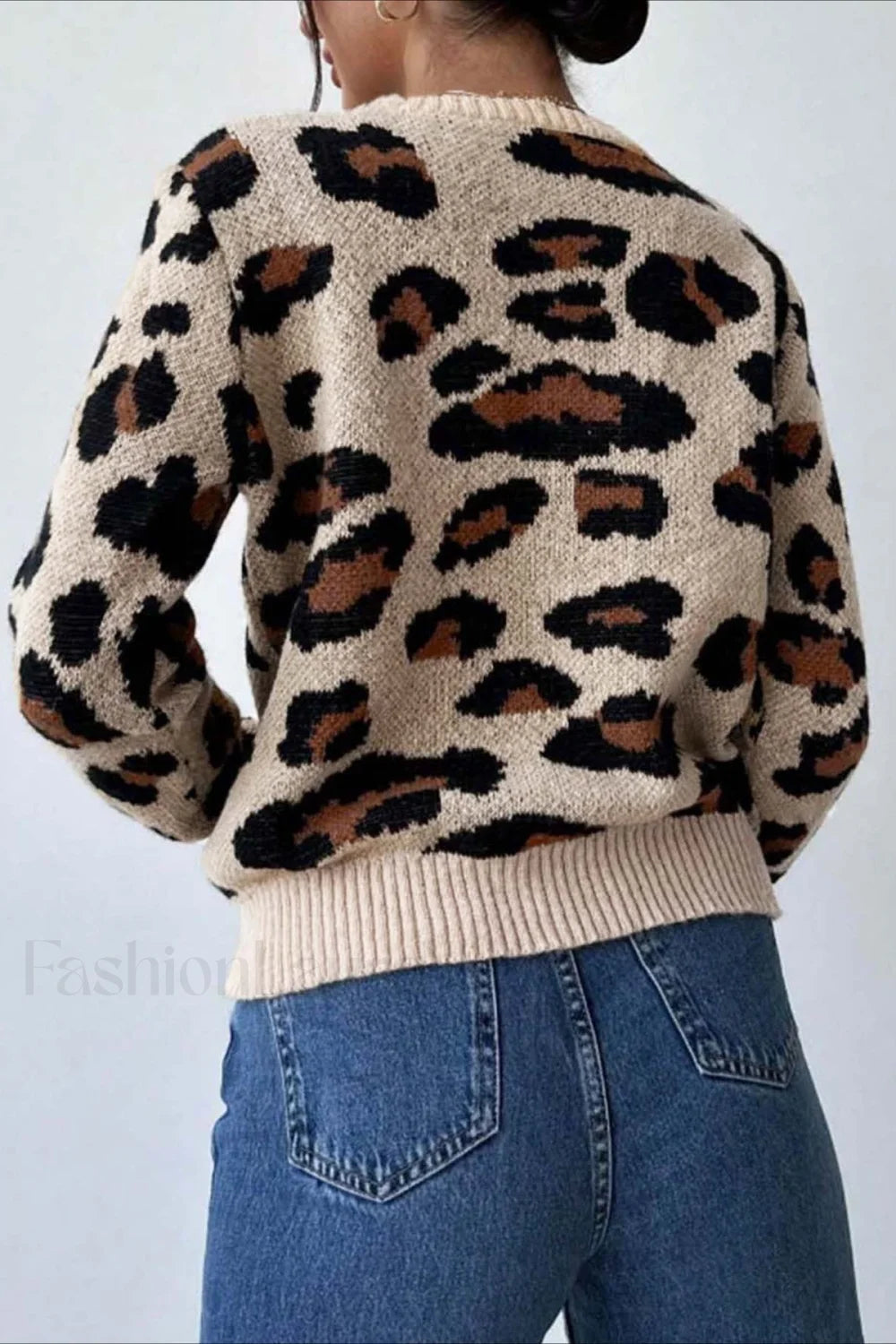 Mirla | Stylish Tröja med Färgblockering, Leopardmönster och Rundhalsutskärning-Eva Jonsson