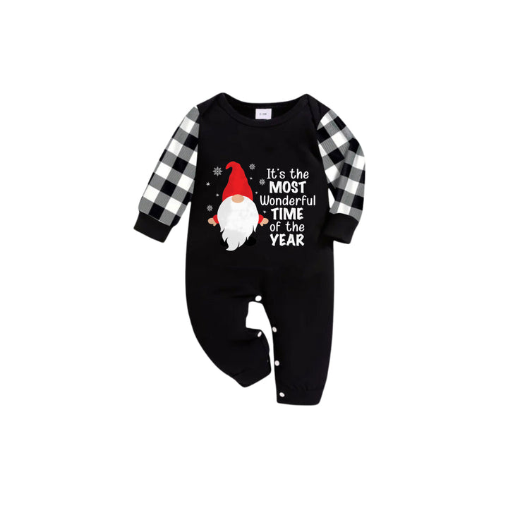 Mirla | Svart-Vit Rutigt Kortärmad Julpyjamas-Set med Gnom och Jultomte-Citat-Eva Jonsson