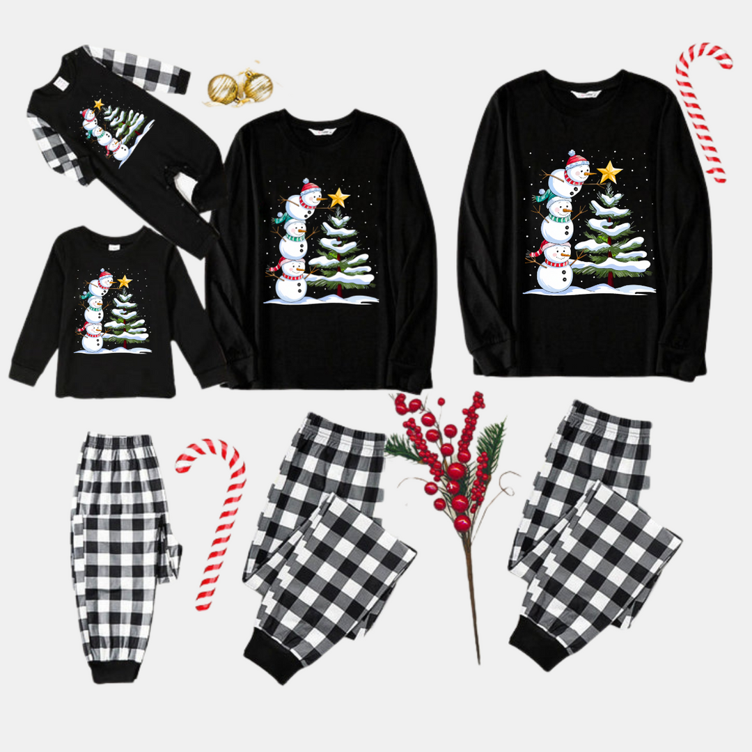 Mirla | Svart-Vitt Rutigt Jul-Pyjamas-Set med Snögubbe- och Julgranstryck-Eva Jonsson
