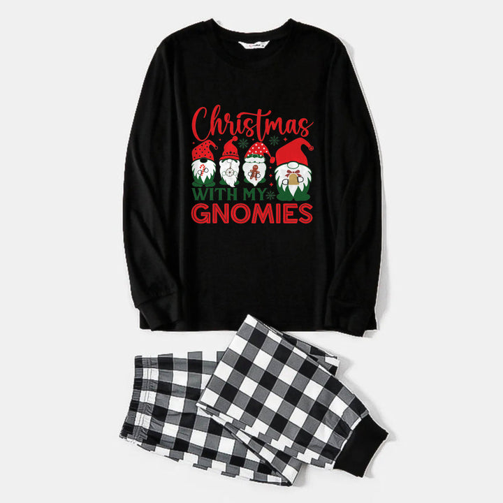 Mirla | Svart-Vitt Rutigt Jul-Pyjamas-Set med Söt Gnomfamilj och Färgg Print Jul med Mina Gnomies-Eva Jonsson