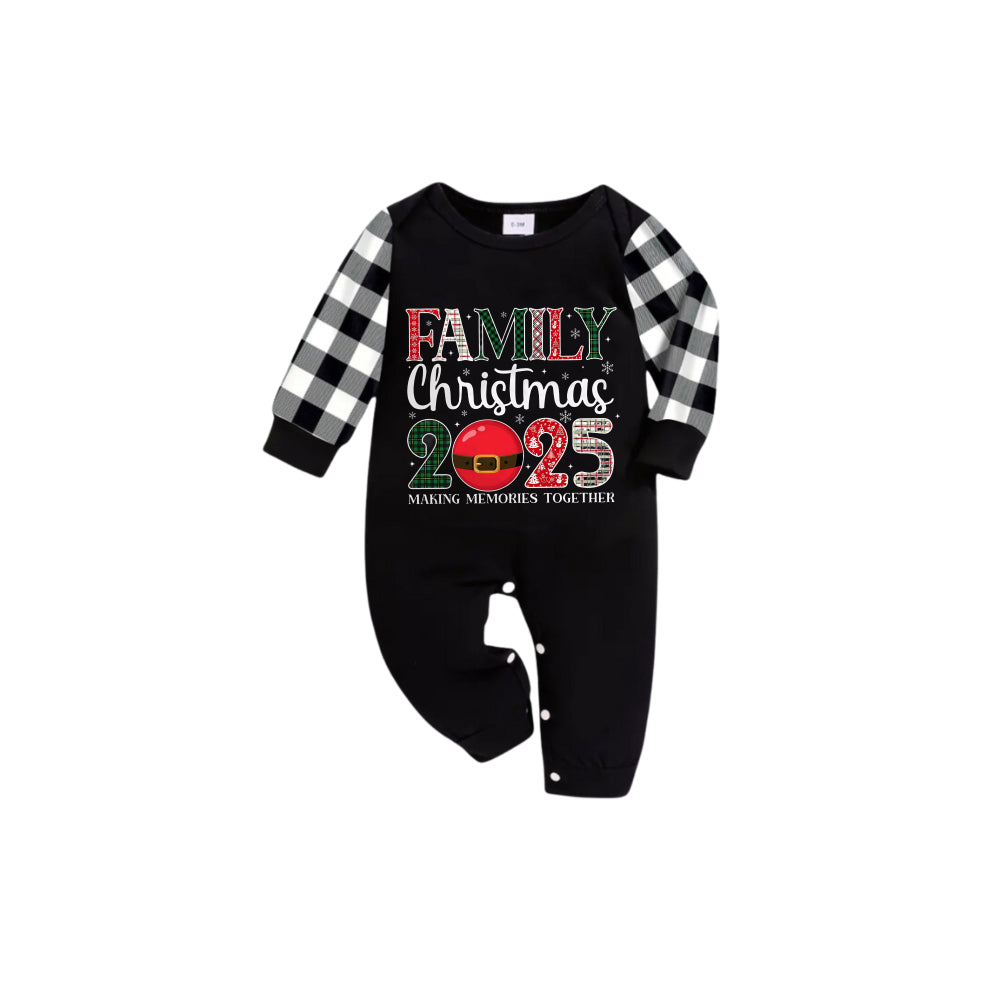 Mirla | Svart och Vit Rutigt Kortärmad Julpyjamas-Set med Motivtryck Av Tomte-Eva Jonsson