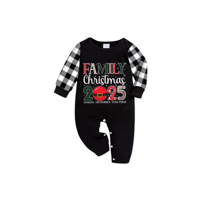 Mirla | Svart och Vit Rutigt Kortärmad Julpyjamas-Set med Motivtryck Av Tomte-Eva Jonsson