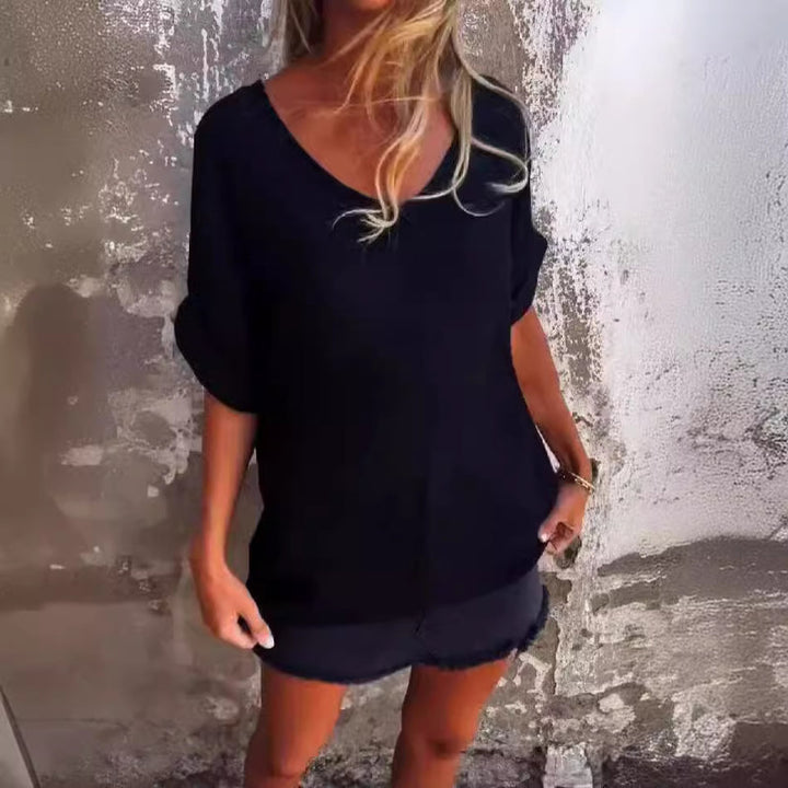 Mirla | T-shirt med överdimensionerad V-hals för damer-Eva Jonsson