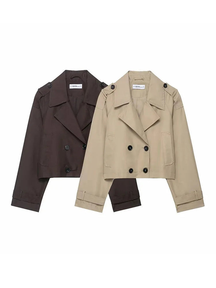 Mirla | Trenchcoat Dam - Dubbelfalsat Design med Funktionella Fickor-Eva Jonsson