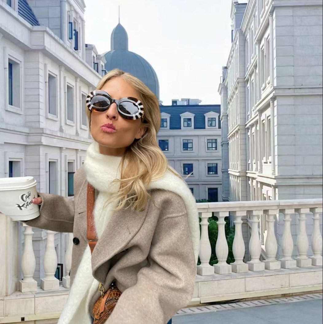 Mirla | Trendig Oversize-Jacka med knappknäppning-Eva Jonsson