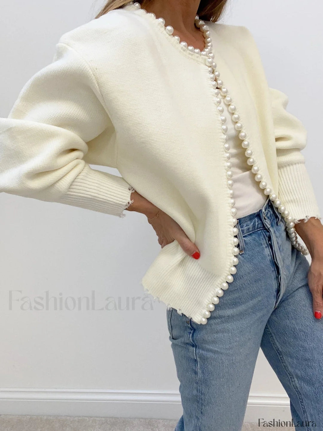 Mirla | Tröja med Pärl Dekorationer och Franskant-Eva Jonsson