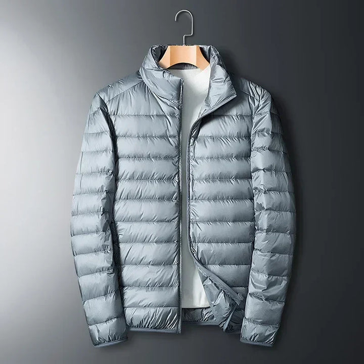Mirla | Ultra Light Duck Feather Jacket för Män-Eva Jonsson