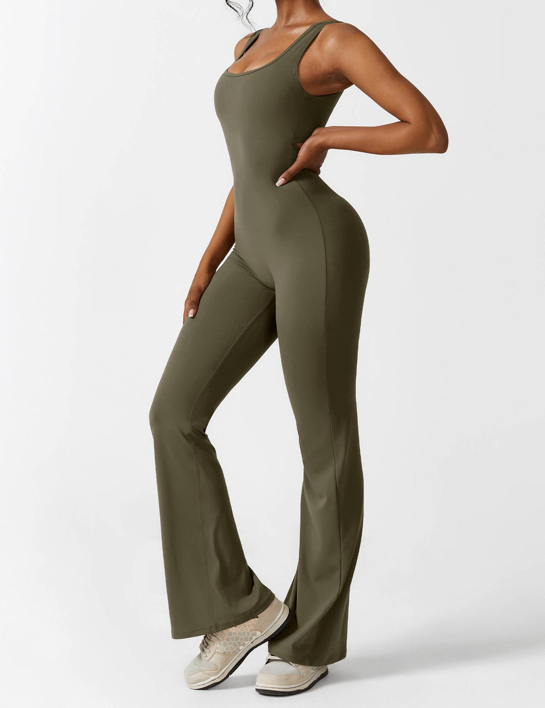 Mirla | V-rygg Utsvängd Jumpsuit-Eva Jonsson