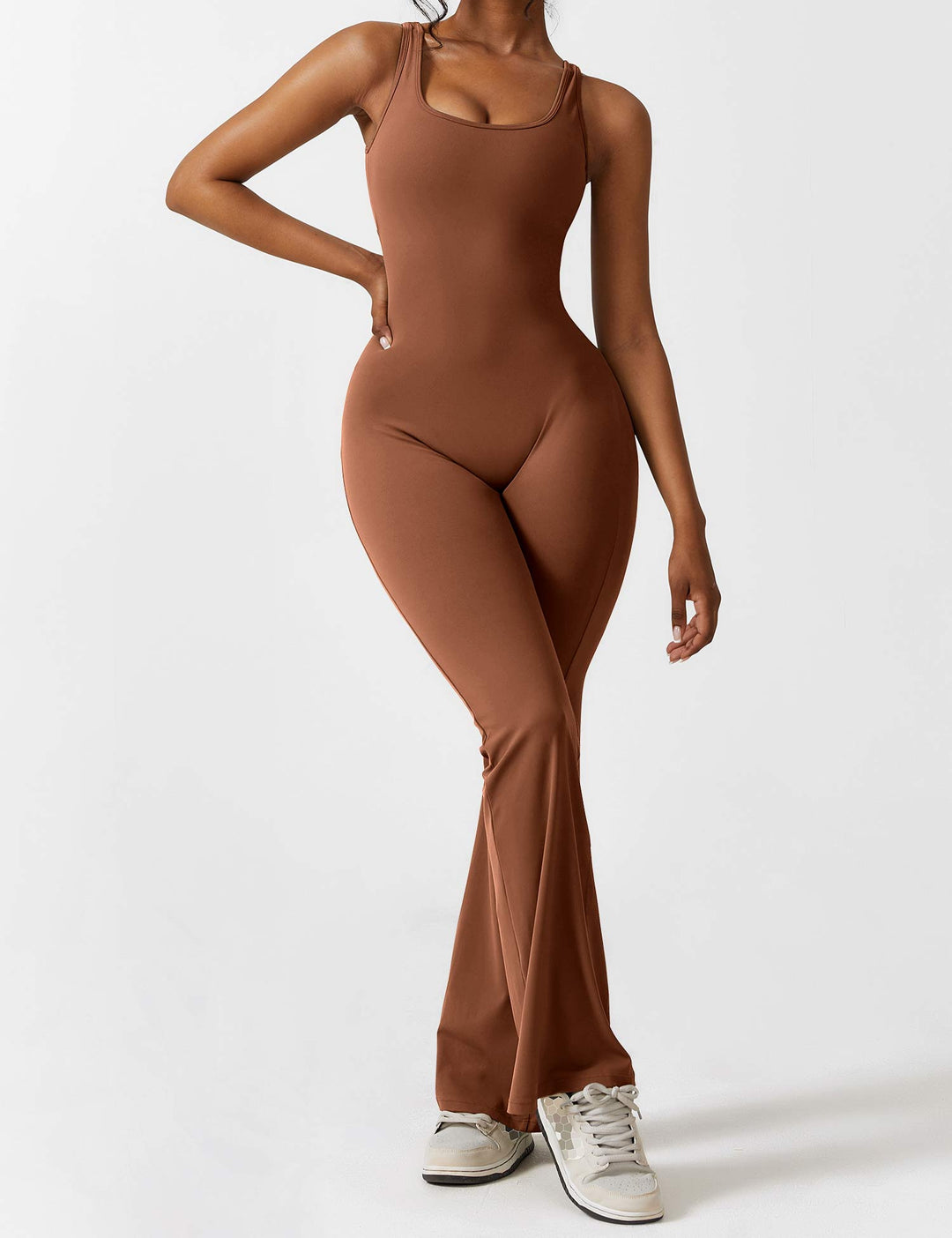 Mirla | V-rygg Utsvängd Jumpsuit-Eva Jonsson