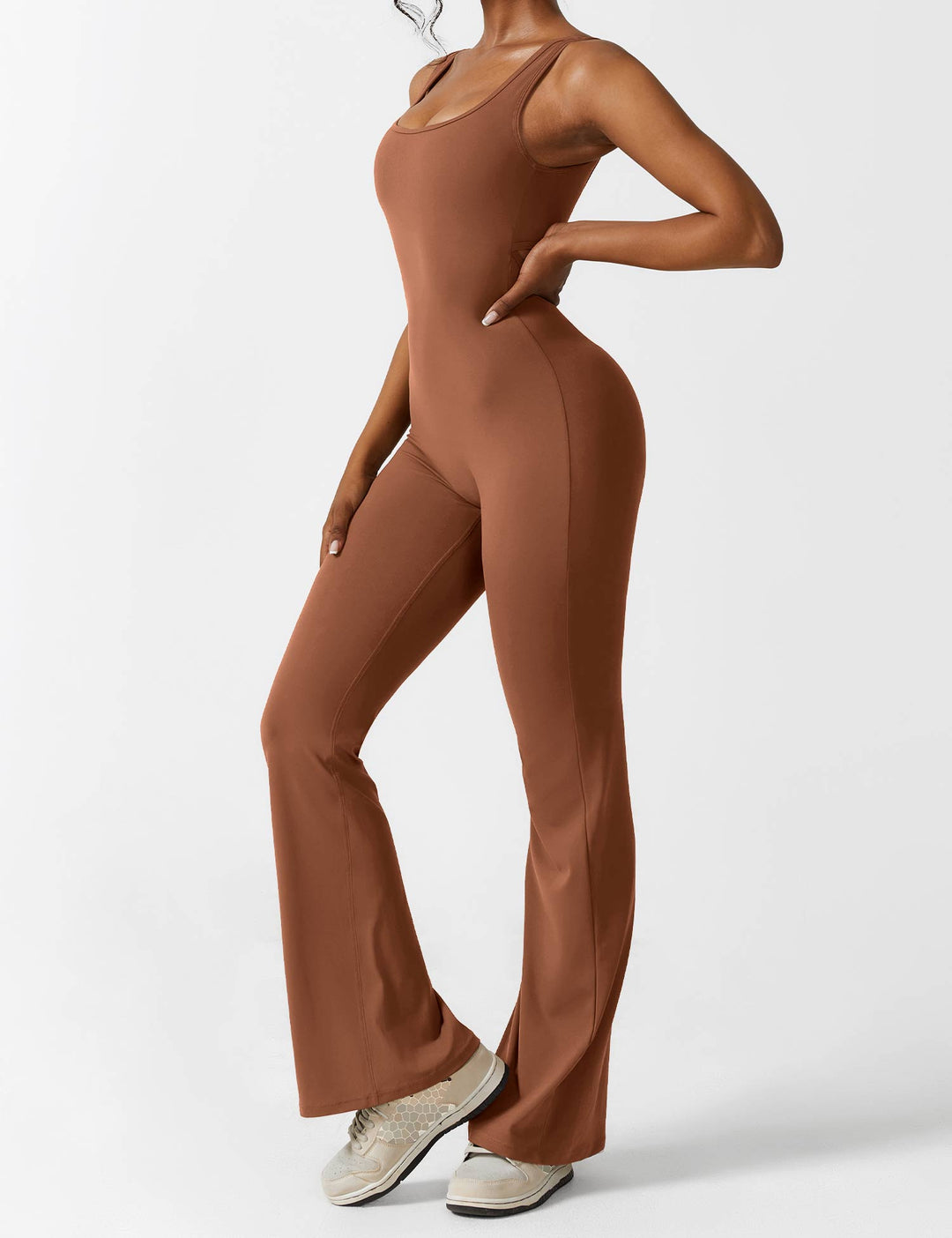 Mirla | V-rygg Utsvängd Jumpsuit-Eva Jonsson