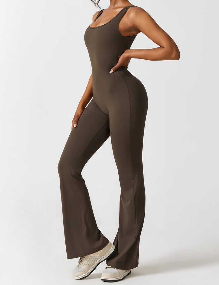 Mirla | V-rygg Utsvängd Jumpsuit-Eva Jonsson