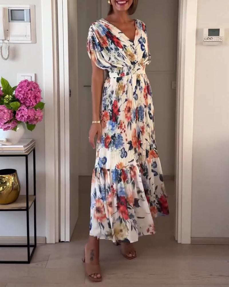 Mirla | Vacker Elegant Fållad Klänning med Blommönster-Eva Jonsson