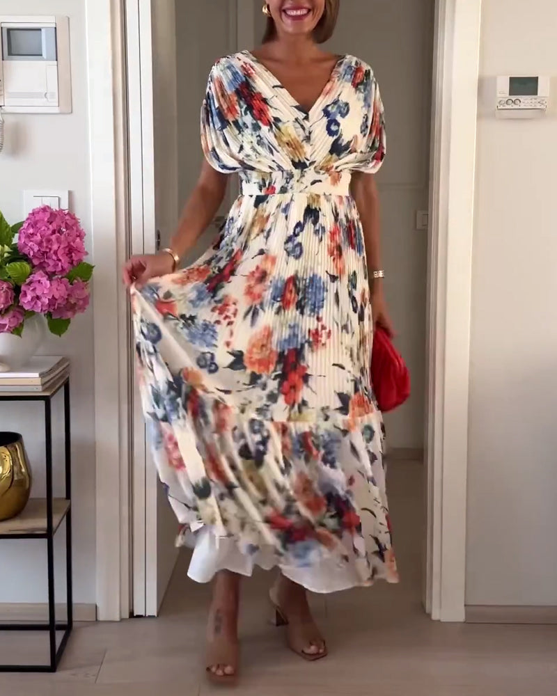 Mirla | Vacker Elegant Fållad Klänning med Blommönster-Eva Jonsson