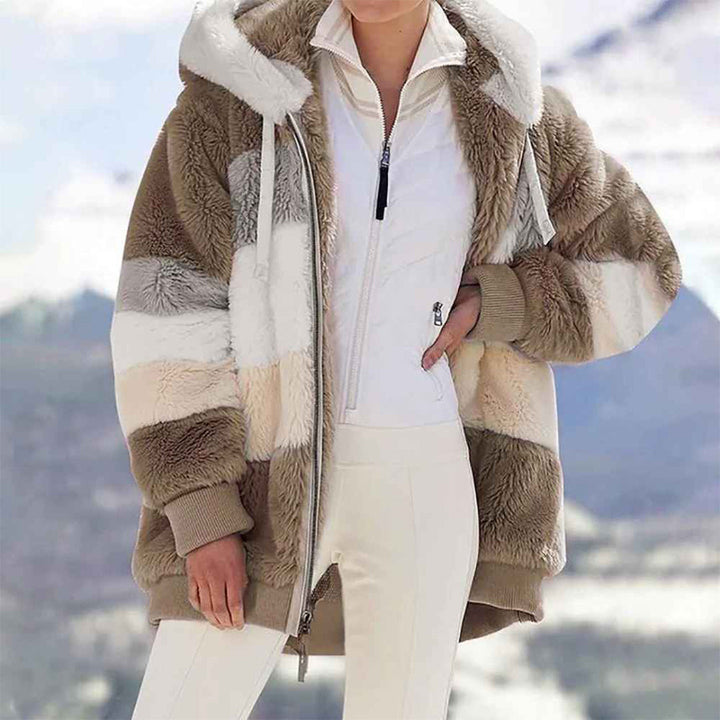 Mirla | Varm Oversized Damjacka med Huva Långa Ärmar Jacka för Kalla Dagar-Eva Jonsson